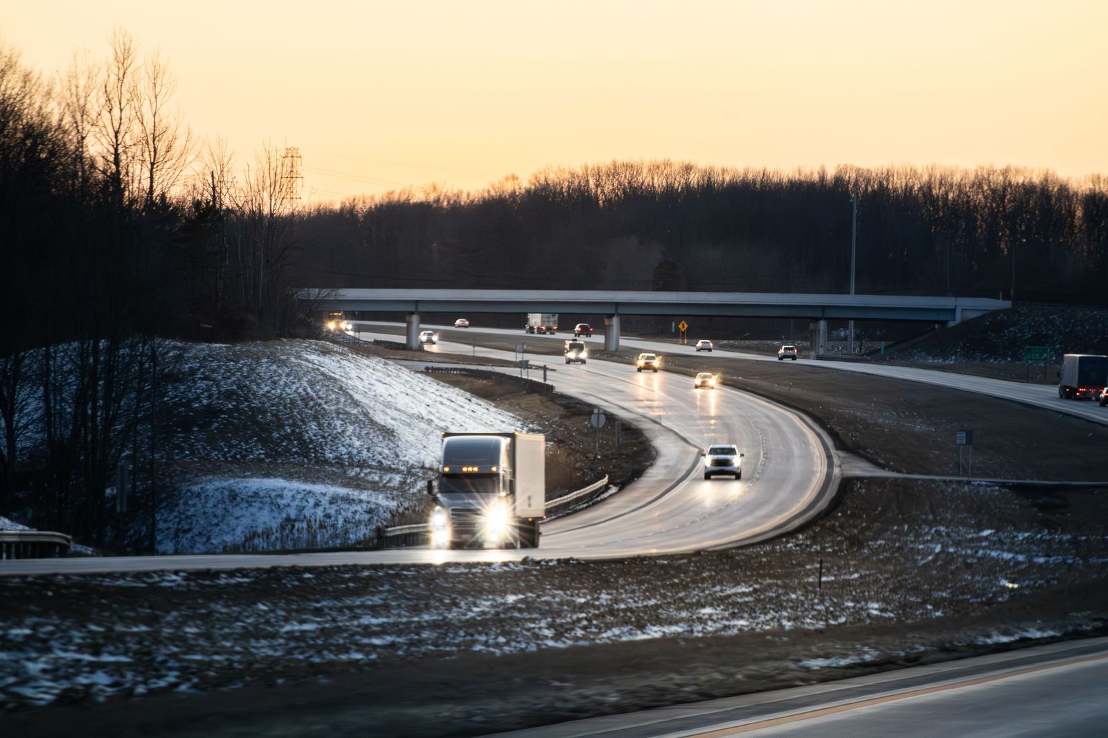 Highway 400 in winter — the one stretch where snow, not traffic, sets the timing